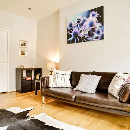Joivy Bright Royal Mile Apartment Edinburgh Exterior photo